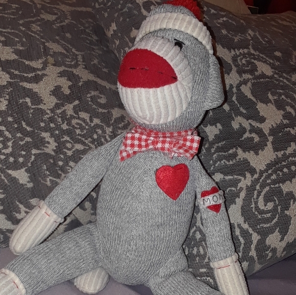Kathleens' traditional gray sock monkey - Picture 2 of 11